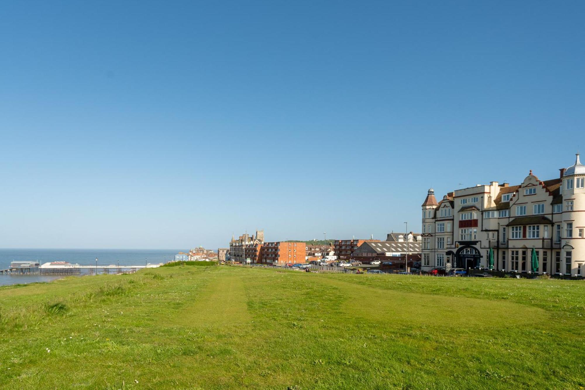 Cliftonville Hotel Cromer Eksteriør billede