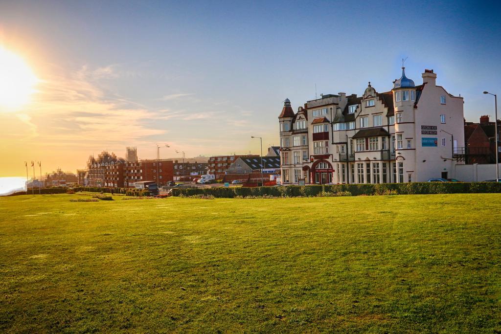 Cliftonville Hotel Cromer Eksteriør billede